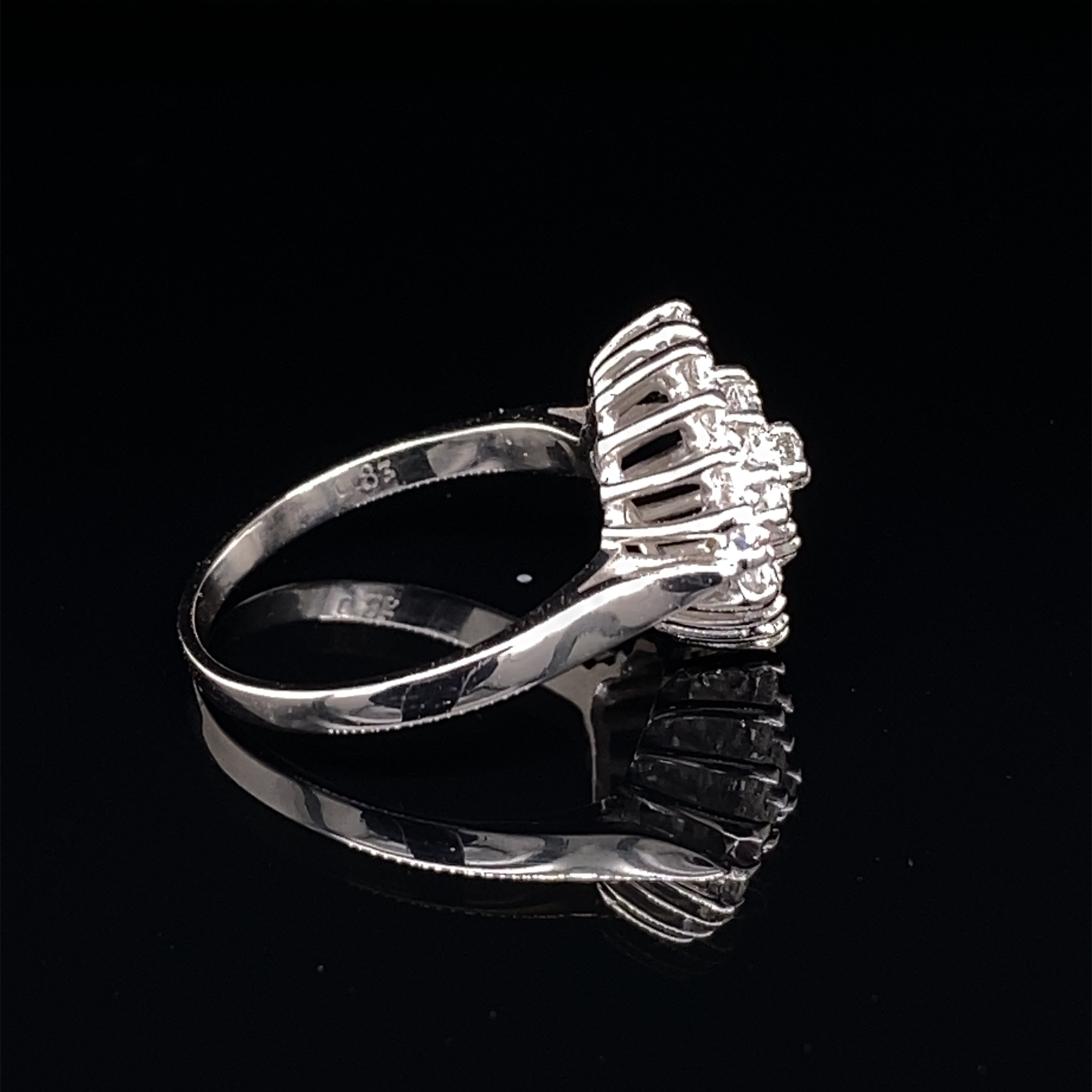 14K vintage cluster diamond ring